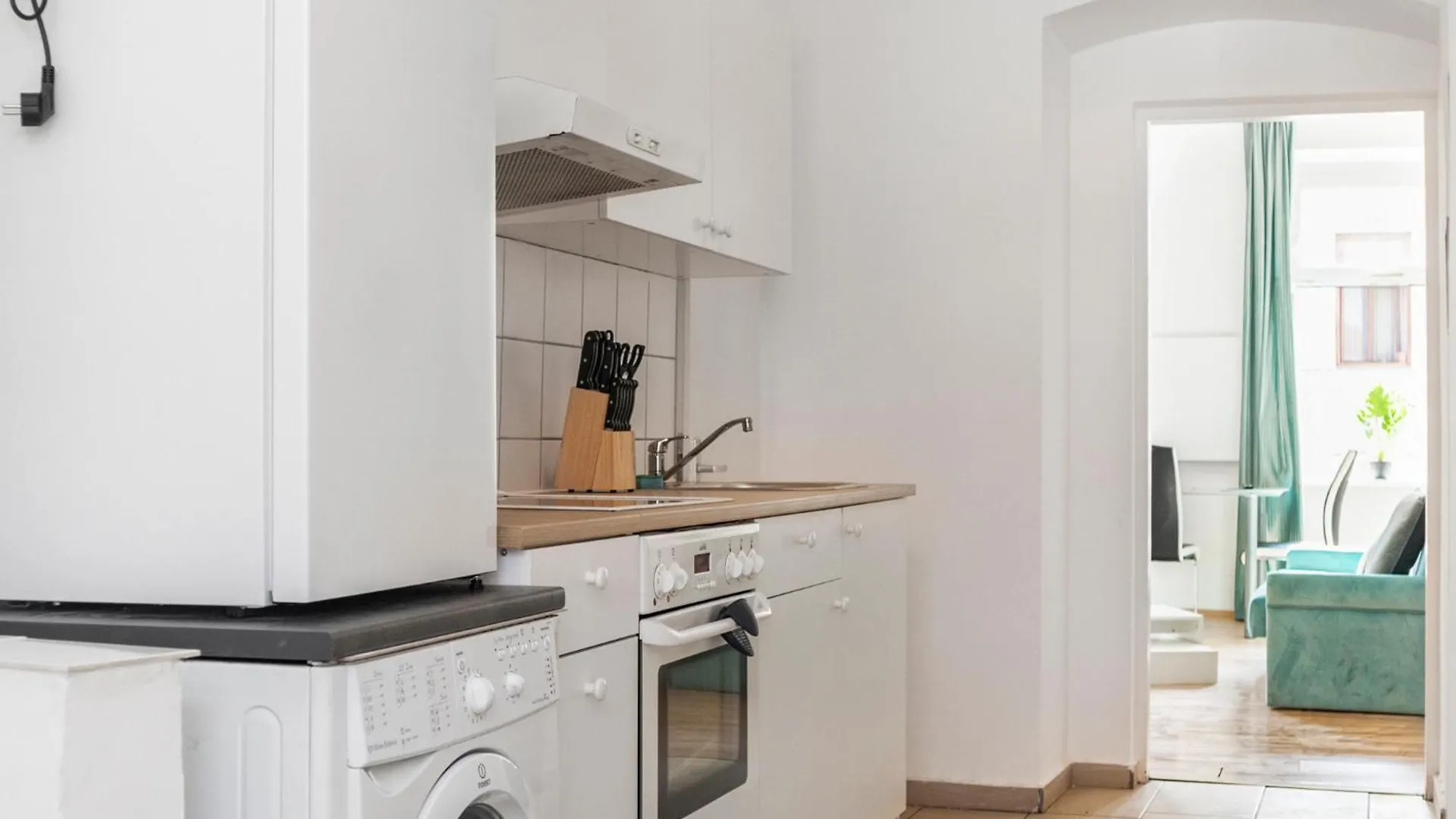 Easystay 2Br Apt. Connect With The Whole City Vienna Apartment