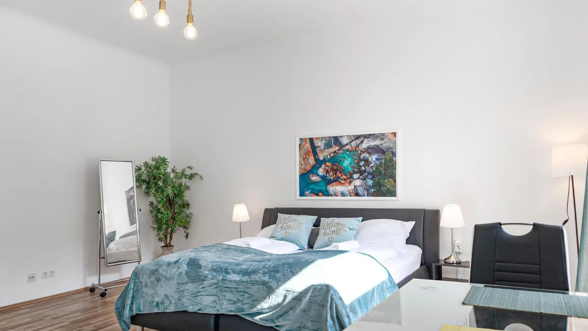 Easystay 2Br Apt. Connect With The Whole City Vienna Apartment